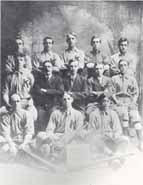 Photo d'équipe des Keenanites de Sudbury en 1909. Photo gracieusement tirée de "Homegrown Heroes: A Sports History of Sudbury".