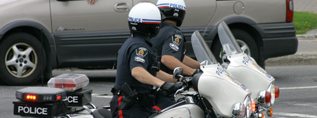 picture of two sudbury police officers